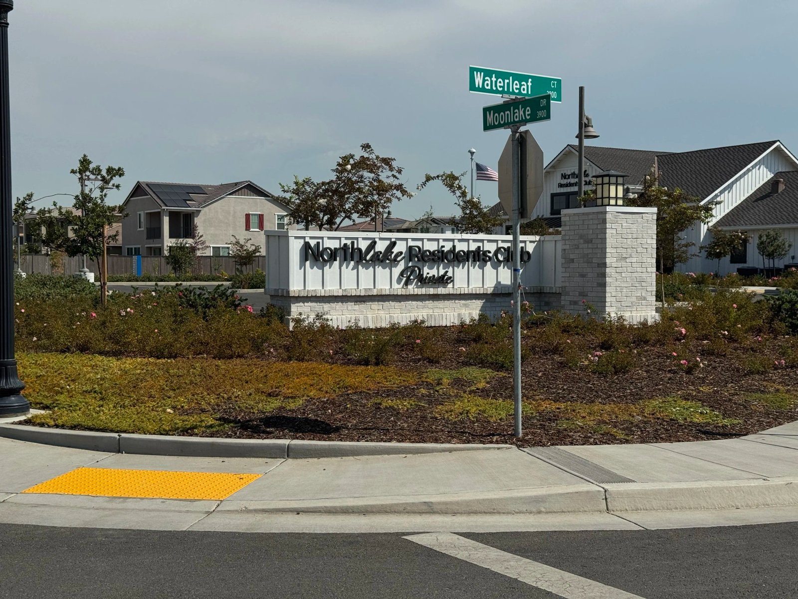 Northlake Residents Club entrance